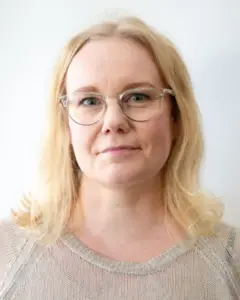 Henkilökuvassa Suvi Tuominen.
